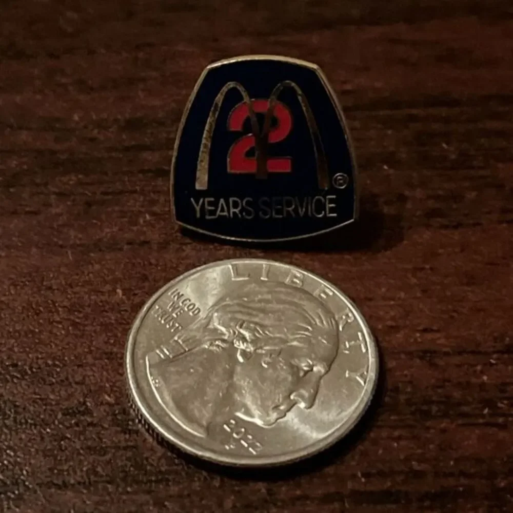 McDonald's Two 2‎ Years Of Service Employee Lapel Hat Pin
